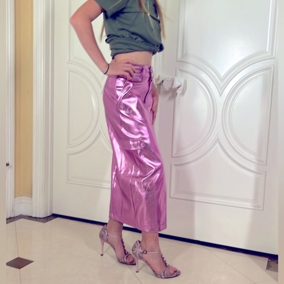 Soho Apparel Young Contemporary Faux Leather Cargo Skirt Size S NWT. Waist 24”